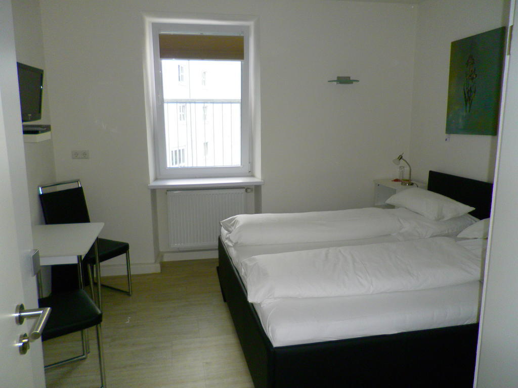 Astra Hotel Kaiserslautern Esterno foto