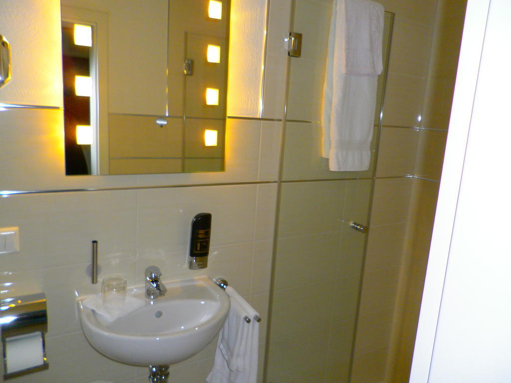 Astra Hotel Kaiserslautern Camera foto